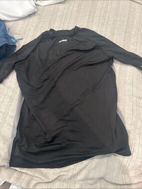 Men's Black Long Sleeve Performance Tee -